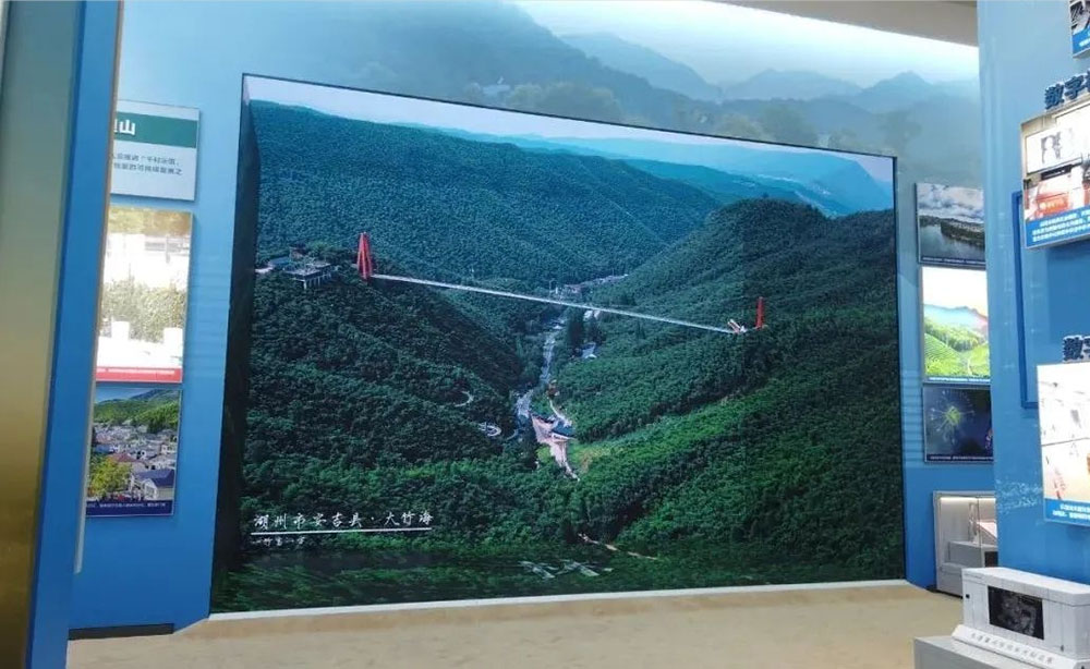 長沙LED顯示屏—湖南LED顯示屏—湖南創(chuàng)斯特電子科技有限公司